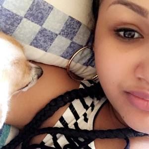 Meet your Posher, Stefany